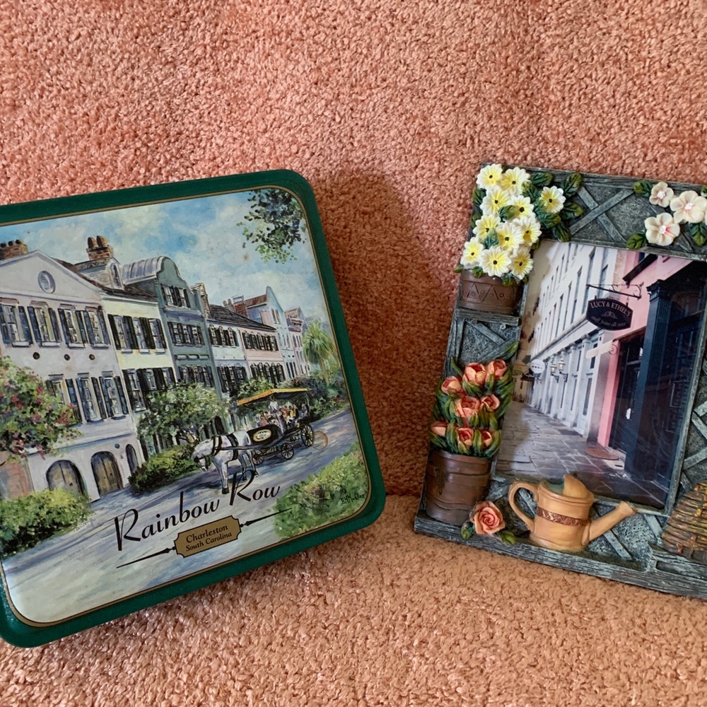 Charleston, SC Rainbow Row keepsakes  picture (5 1/2 x 7) &  6 x 6 treasure box